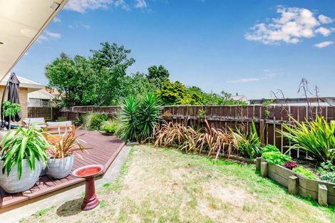 Photo of property in 17 Te Kupe Road, Paraparaumu Beach, Paraparaumu, 5032