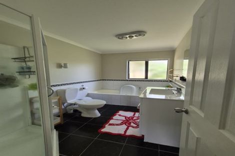 Photo of property in 10 Ali Place, Ranui, Auckland, 0612