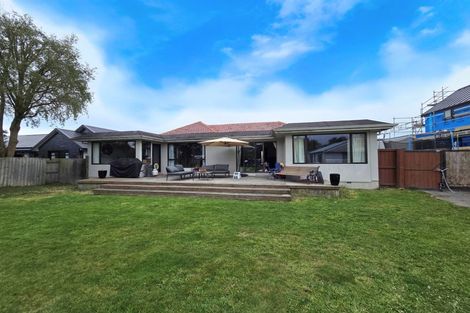 Photo of property in 15 Lees Road, Strowan, Christchurch, 8052