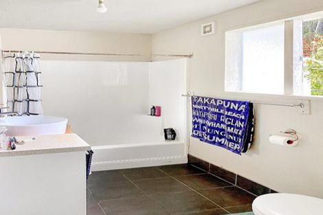 Photo of property in 48a Tahuna Road, Paihia, 0200