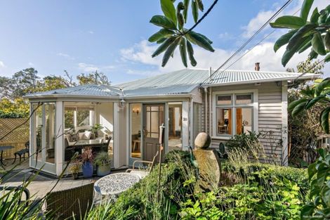 Photo of property in 20 Barton Terrace, Thorndon, Wellington, 6011