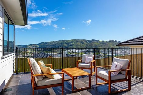 Photo of property in 26 Te Hoiere Street, Aotea, Porirua, 5024