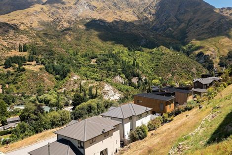 Photo of property in 4u2 Redfern Terrace, Arthurs Point, Queenstown, 9371