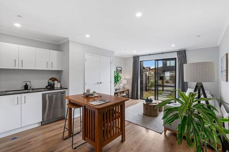 Photo of property in 6 Whakato Avenue, Kumeu, 0810