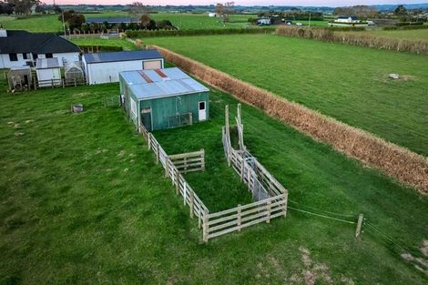 Photo of property in 105 Mawhitiwhiti Road, Normanby, Hawera, 4675
