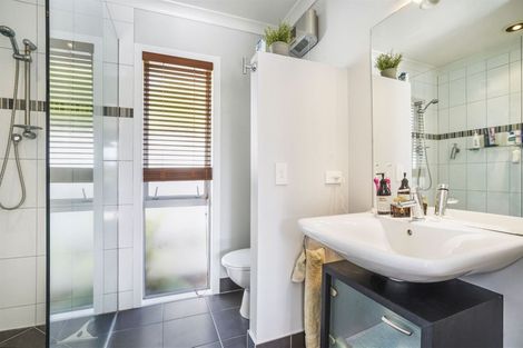 Photo of property in 2 Gibbston Close, Huntington, Hamilton, 3210