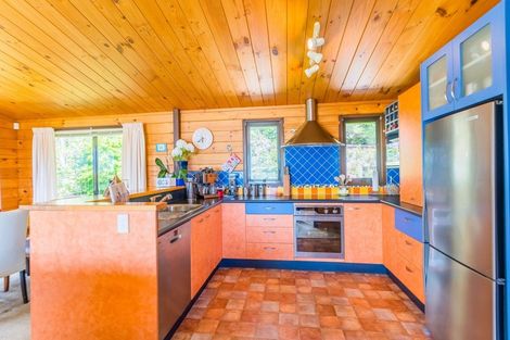 Photo of property in 33 Leeward Drive, Whitby, Porirua, 5024