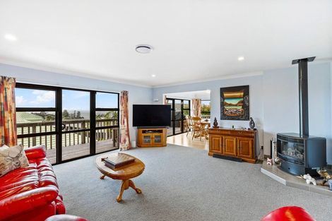 Photo of property in 8 Limeburners Close, Hobsonville, Auckland, 0618