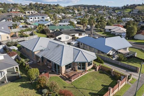 Photo of property in 6 Maddison Place, Welcome Bay, Tauranga, 3112