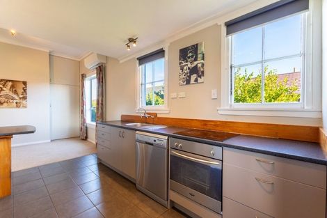 Photo of property in 27 Burns Street, Dannevirke, 4930