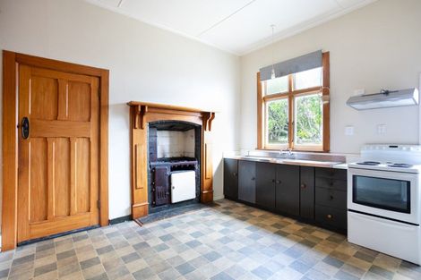 Photo of property in 10 Limbrick Street, Terrace End, Palmerston North, 4410