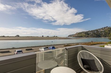 Photo of property in 19 Beachville Road, Redcliffs, Christchurch, 8081
