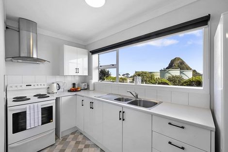 Photo of property in 27b Port View Crescent, Moturoa, New Plymouth, 4310