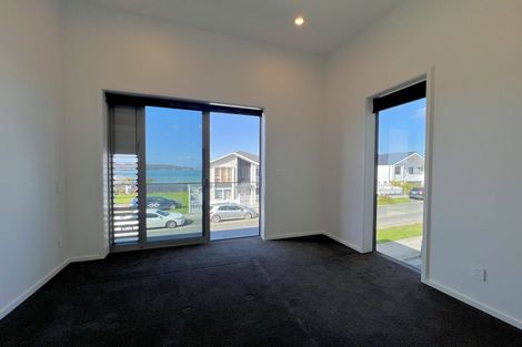 Photo of property in 9 Gunn Way, Hobsonville, Auckland, 0616