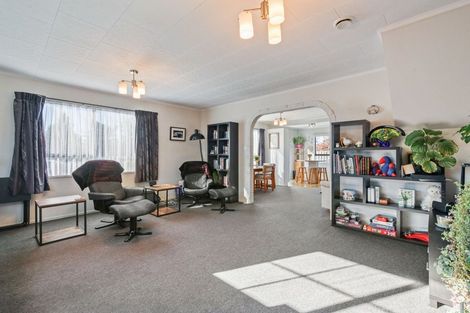 Photo of property in 25 Burnett Street, Oxford, 7430