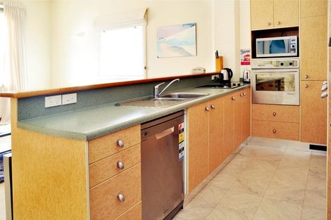 Photo of property in 37u5 Majoribanks Street, Mount Victoria, Wellington, 6011