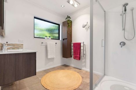 Photo of property in 10 Revell Court, Pukekohe, 2120