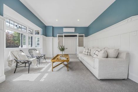 Photo of property in 167 Centaurus Road, Saint Martins, Christchurch, 8022