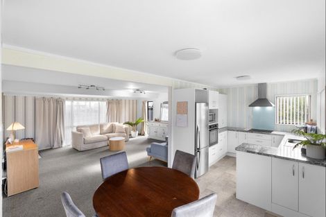 Photo of property in 34 Roberts Line, Kelvin Grove, Palmerston North, 4414