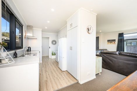 Photo of property in 7 Colonial Place, Kelvin Grove, Palmerston North, 4414