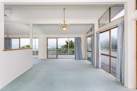 Photo of property in 17 Sea Vista Avenue, Beach Haven, Auckland, 0626