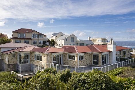 Photo of property in 9 Imran Terrace, Khandallah, Wellington, 6035