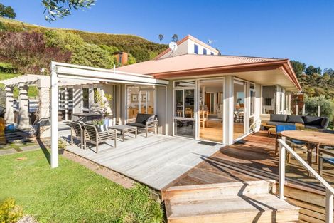 Photo of property in 5 Cape View, Atawhai, Nelson, 7010