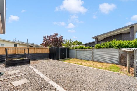 Photo of property in 12 Cambridge Road, Martinborough, 5711