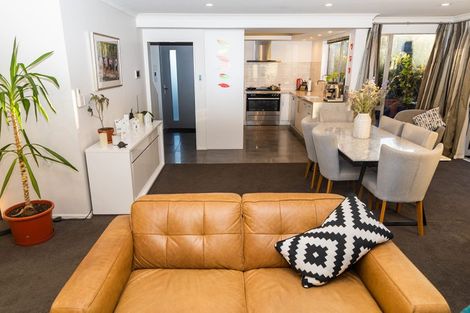 Photo of property in 16 Gracefield Avenue, Christchurch Central, Christchurch, 8013