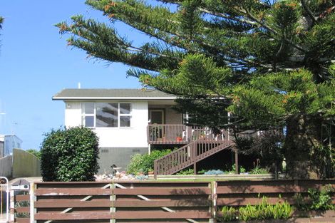 Photo of property in 50 Simpson Road, Papamoa Beach, Papamoa, 3118