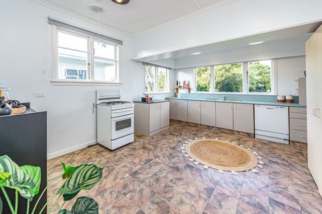 Photo of property in 12 Ward Street, Aramoho, Whanganui, 4500