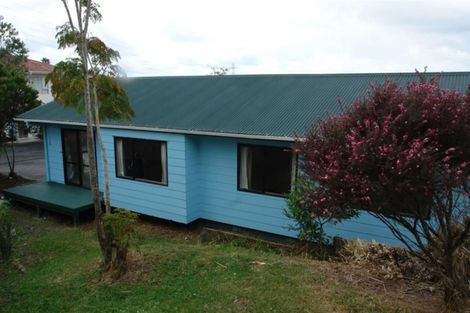 Photo of property in 10 Frosses Place, Massey, Auckland, 0614