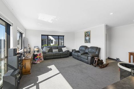 Photo of property in 6 Molesworth Street, Carterton, 5713