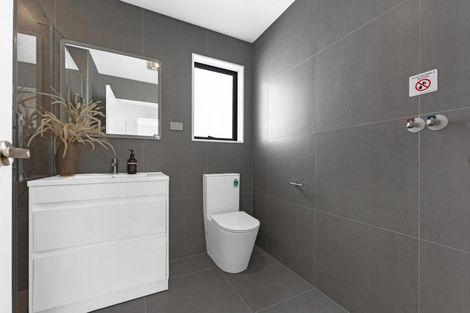 Photo of property in 7 Greenbrier Street, Westgate, 0814
