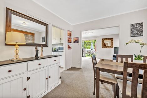 Photo of property in 40 Opal Avenue, Pakuranga, Auckland, 2010