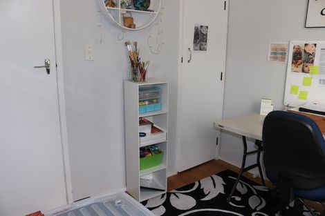 Photo of property in 15 Mcentee Street, Papakura, 2110