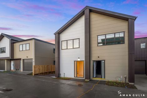 Photo of property in 26-28 Pomaria Road, Henderson, Auckland, 0610