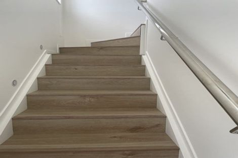 Photo of property in 8/14 Kerswill Place, Pakuranga, Auckland, 2010