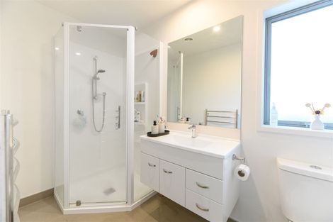 Photo of property in 1 Honour Road, Papakura, 2110