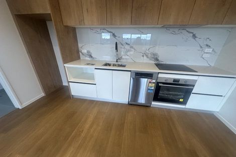 Photo of property in 35 Cedar Heights Avenue, Massey, Auckland, 0614