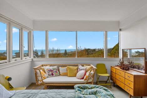 Photo of property in 27 Domain Crescent, Muriwai, Waimauku, 0881