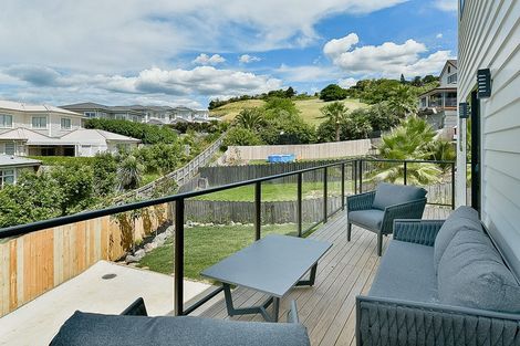 Photo of property in 61 Landmark Terrace, Orewa, 0931