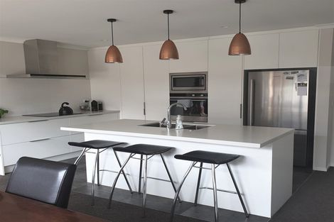 Photo of property in 5 O Ruamano Crescent, Pukekohe, 2120