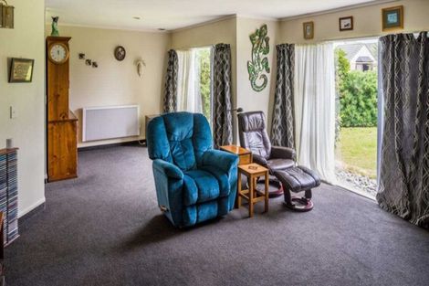 Photo of property in 11 Manly Garden, Paraparaumu Beach, Paraparaumu, 5032