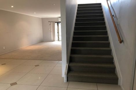 Photo of property in 13 Bushpark Place, Flat Bush, Auckland, 2016