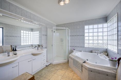 Photo of property in 24 The Esplanade, Westshore, Napier, 4110