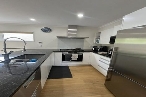 Photo of property in 37 Stockport Grove, Churton Park, Wellington, 6037