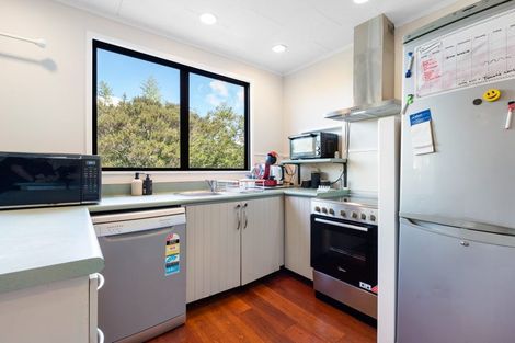 Photo of property in 11 Fordham Street, Beach Haven, Auckland, 0626
