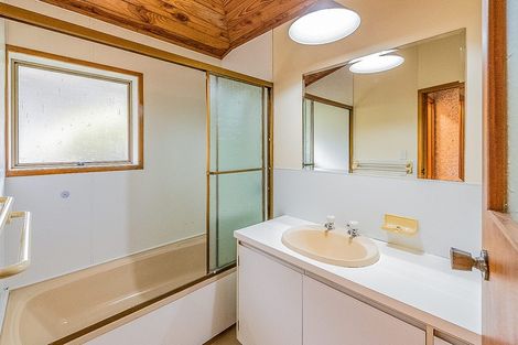 Photo of property in 3 Hebe Place, Birkenhead, Auckland, 0626