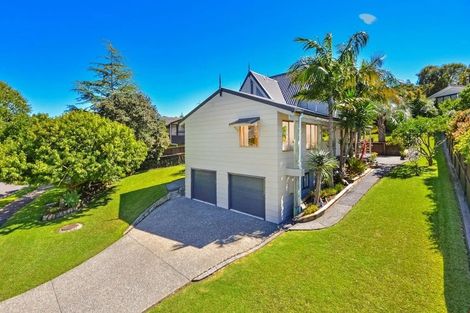 Photo of property in 7 Sandiacre Way, Browns Bay, Auckland, 0630